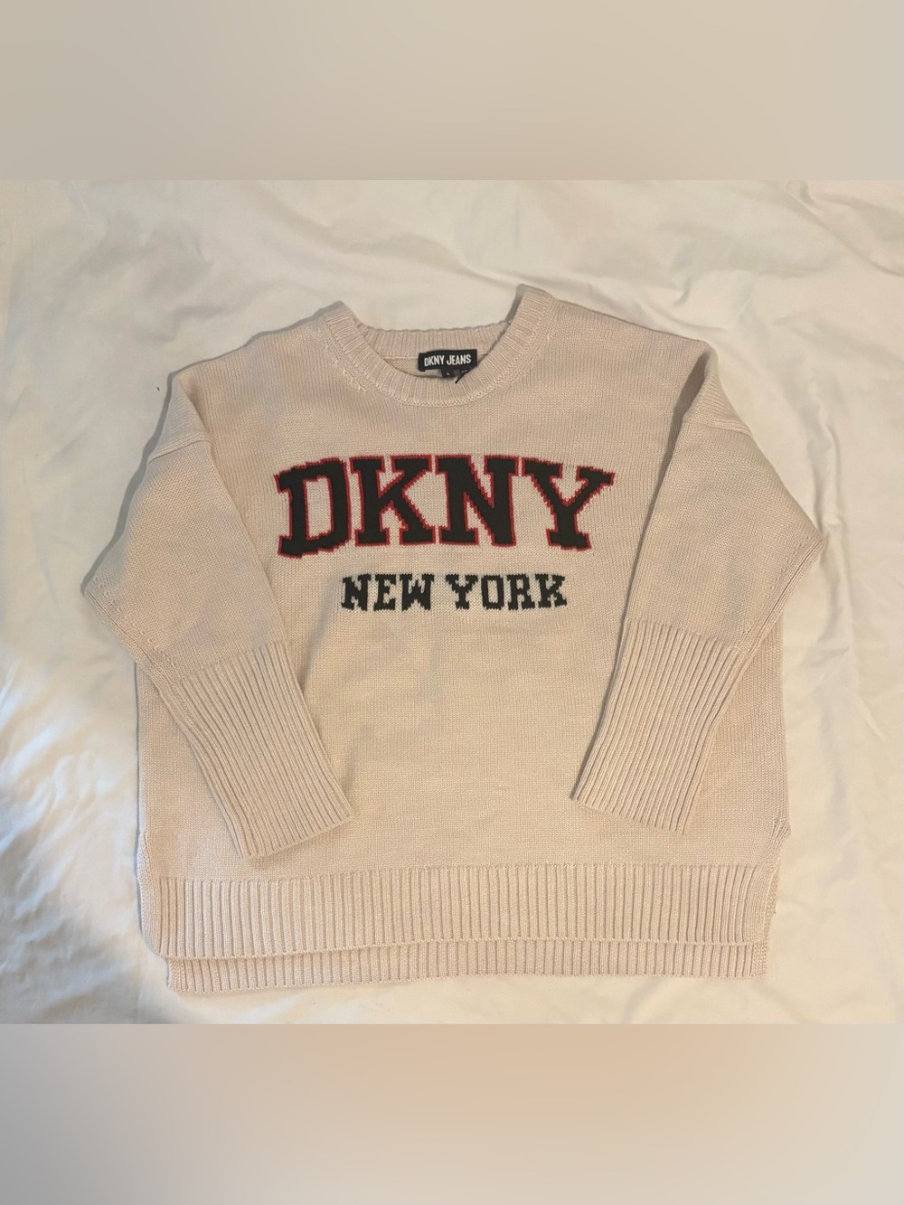 VTG Y2K DKNY Cream Crewneck Sweater with Red-Outlined Logo